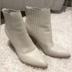 ALDO Gwerissa cream booties, size 8
